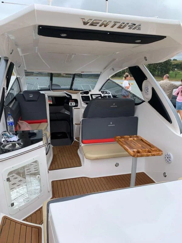 LANCHA VENTURA 350 HT 2018 - Imagem 16