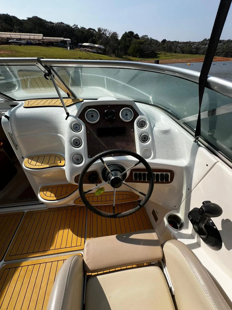 TRITON 230 - Imagem 4