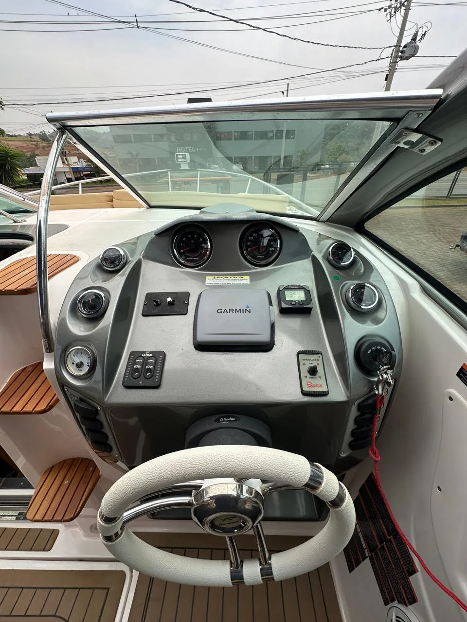 Lancha Focker 275 - Imagem 2